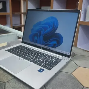 New Laptop HP EliteBook 840 10 16GB Intel Core i5 SSD 512GB