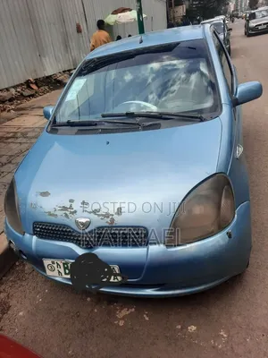 Toyota Vitz 2002 Blue