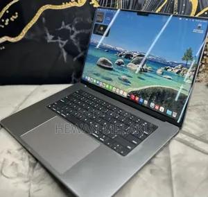 New Laptop Apple MacBook Pro 2021 M1 16GB Apple M1 Pro SSD 512GB