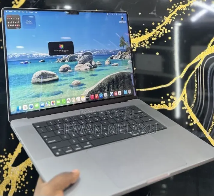 New Laptop Apple MacBook Pro 2021 M1 32GB Apple M1 Pro SSD 512GB