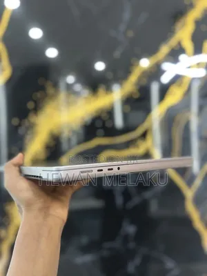 New Laptop Apple MacBook Pro 2021 M1 32GB Apple M1 Pro SSD 512GB