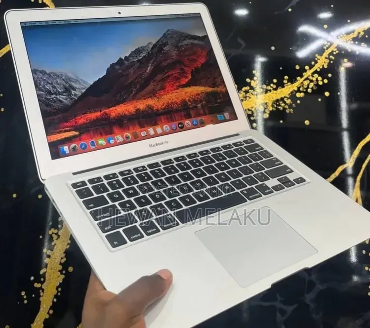 New Laptop Apple MacBook Air 2017 8GB Intel Core i5 SSD 128GB