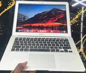 New Laptop Apple MacBook Air 2017 8GB Intel Core i5 SSD 128GB