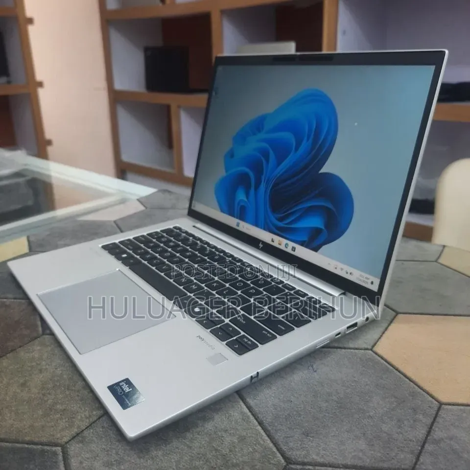 New Laptop HP EliteBook 840 G11 16GB Intel Core Ultra 7 SSD 512GB