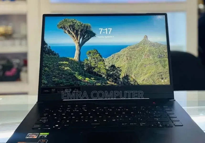 New Laptop Asus 16GB AMD Ryzen 7 SSD 512GB