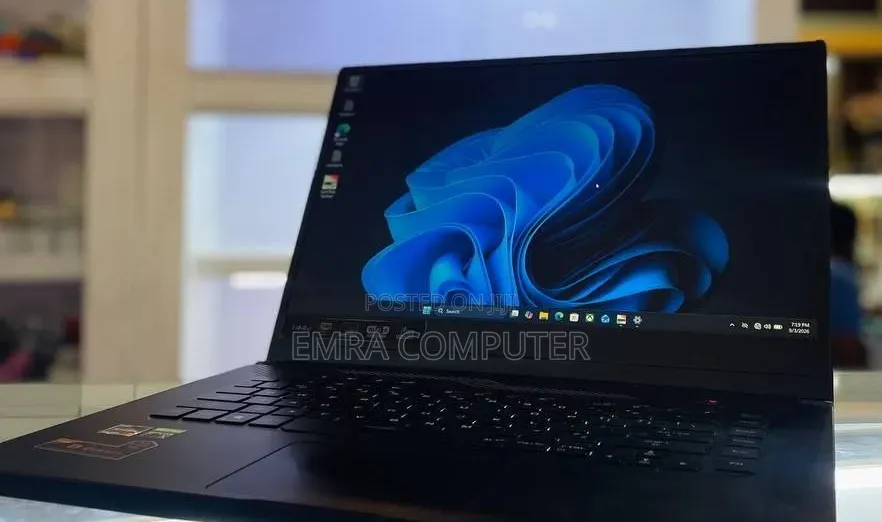 New Laptop Asus 16GB AMD Ryzen 7 SSD 512GB