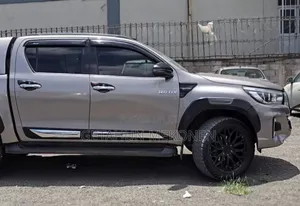 Toyota Hilux 2019 Gold