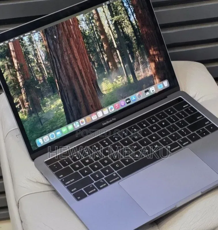 New Laptop Apple MacBook Pro 2019 16GB Intel Core i7 SSD 512GB