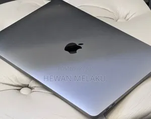 New Laptop Apple MacBook Pro 2019 16GB Intel Core i7 SSD 512GB