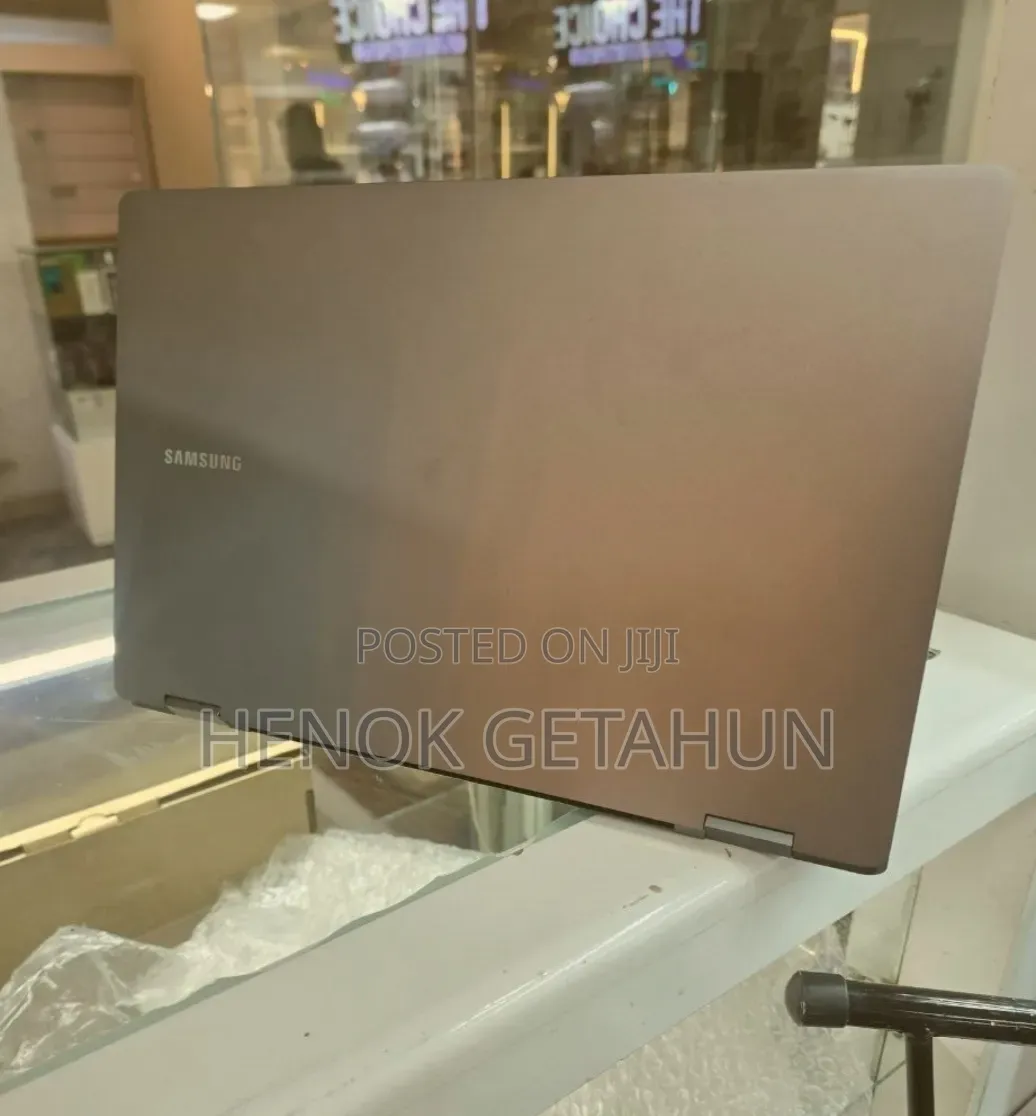 New Laptop Samsung Galaxy Book6 Ultra 16GB Intel Core Ultra 7 SSD 512GB