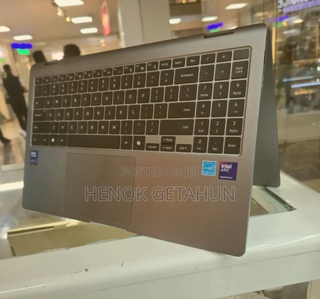 New Laptop Samsung Galaxy Book6 Ultra 16GB Intel Core Ultra 7 SSD 512GB