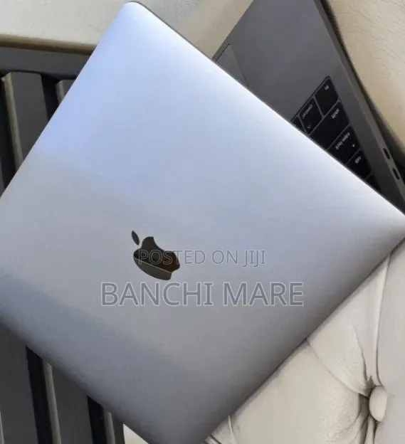 New Laptop Apple MacBook Pro 2019 16GB Intel Core i5 SSD 512GB