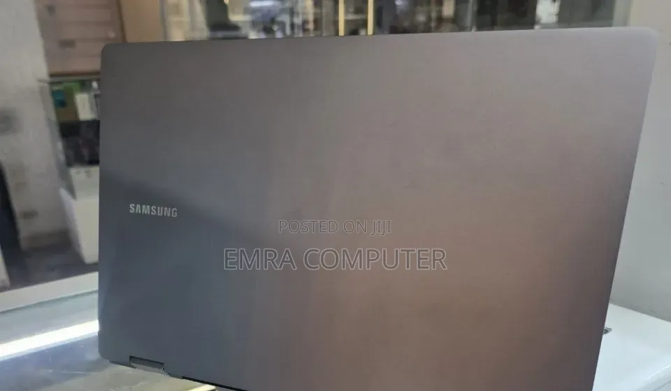 New Laptop Samsung 16GB Intel Core Ultra 7 SSD 512GB