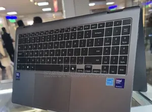 New Laptop Samsung 16GB Intel Core Ultra 7 SSD 512GB