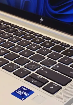 New Laptop HP EliteBook 830 G8 16GB Intel Core i7 SSD 512GB