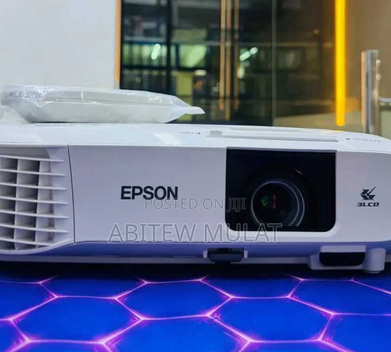 Brand New EPSON Projector Model Name: EB -X49 Hardware Interface