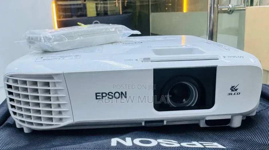Brand New EPSON Projector Model Name: EB -X49 Hardware Interface