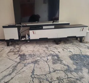 TV Stand in Excellent Condition