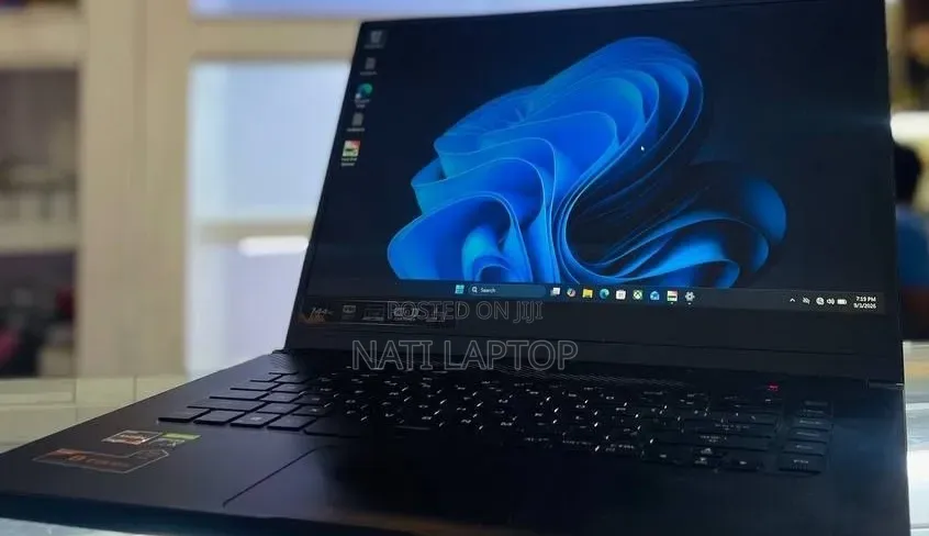 New Laptop Asus ROG Strix G15 16GB AMD Ryzen 7 SSD 512GB
