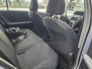 Toyota Yaris 2010 Silver