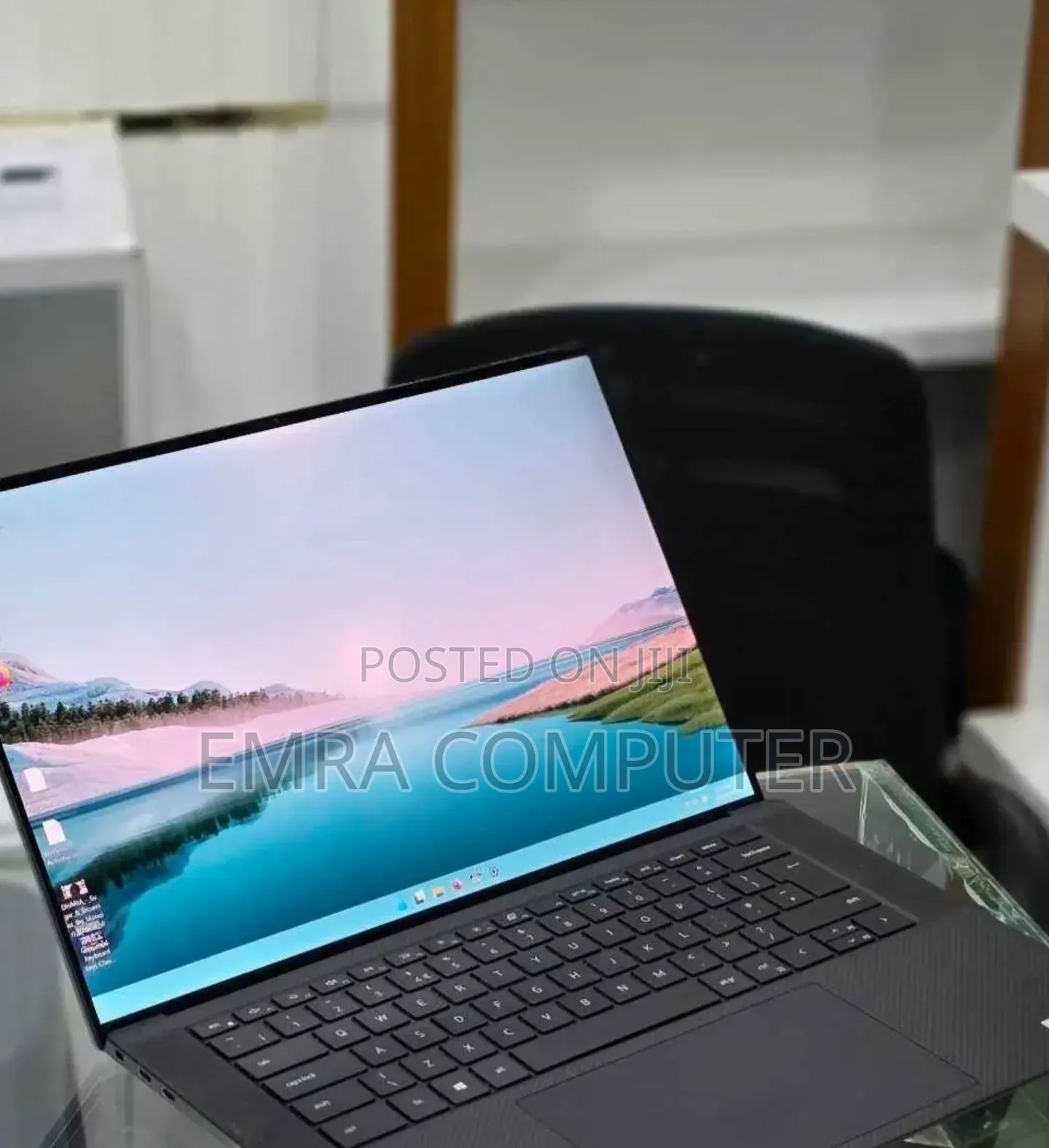 New Laptop Dell 16GB Intel Core i7 SSD 512GB