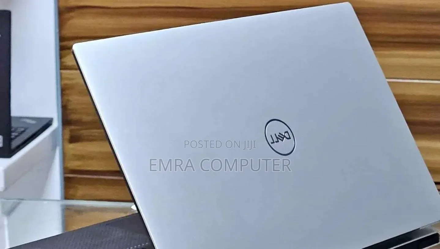 New Laptop Dell 16GB Intel Core i7 SSD 512GB