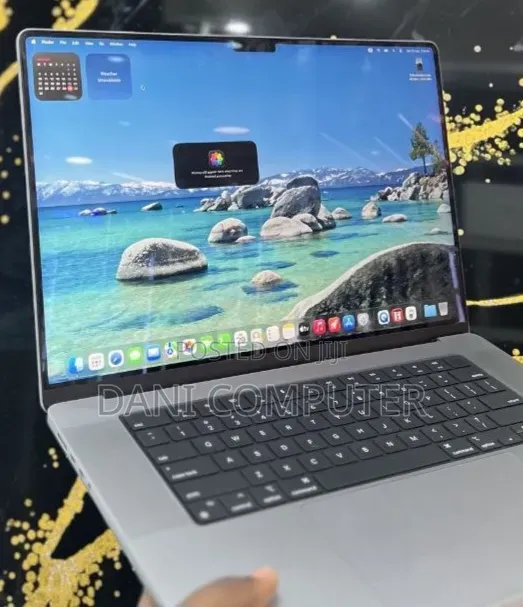 New Laptop Apple MacBook Pro 2021 M1 32GB Apple M1 SSD 512GB