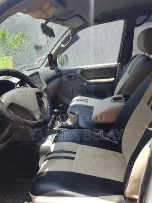 Toyota Land Cruiser 2003 White