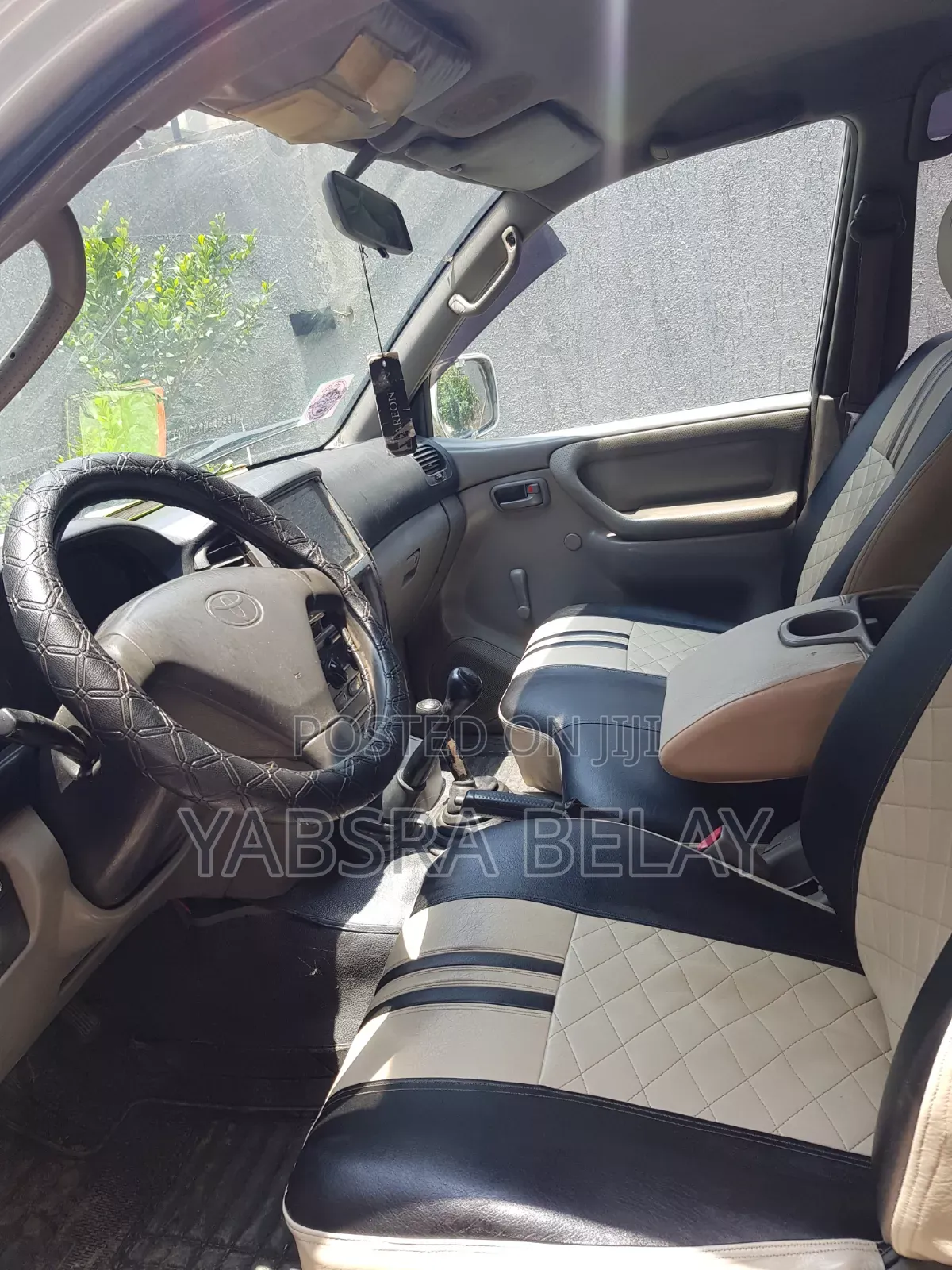 Toyota Land Cruiser 2003 White