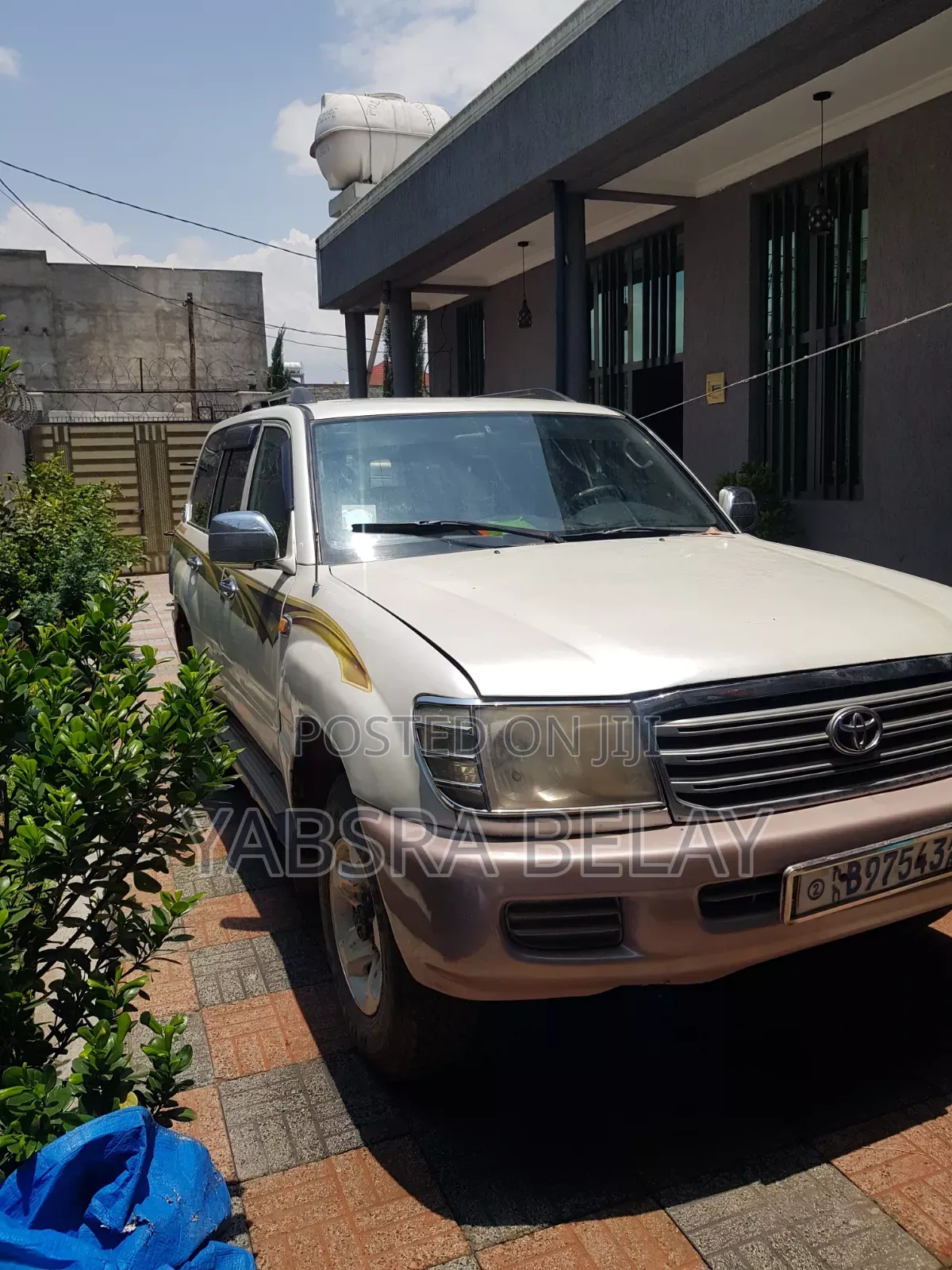 Toyota Land Cruiser 2003 White