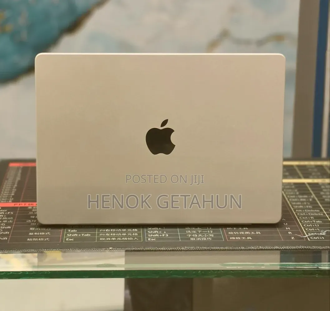 New Laptop Apple MacBook Pro 2021 M1 16GB Apple M1 SSD 1T