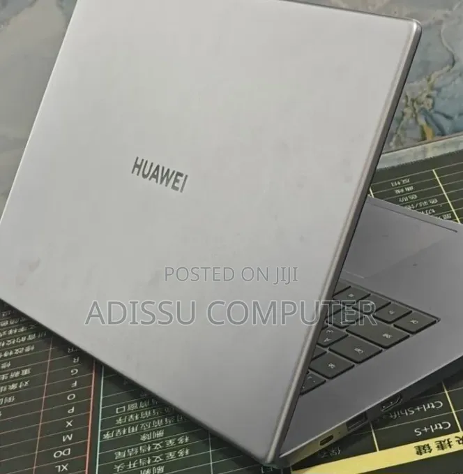 New Laptop Huawei 8GB Intel Core i3 SSD 256GB