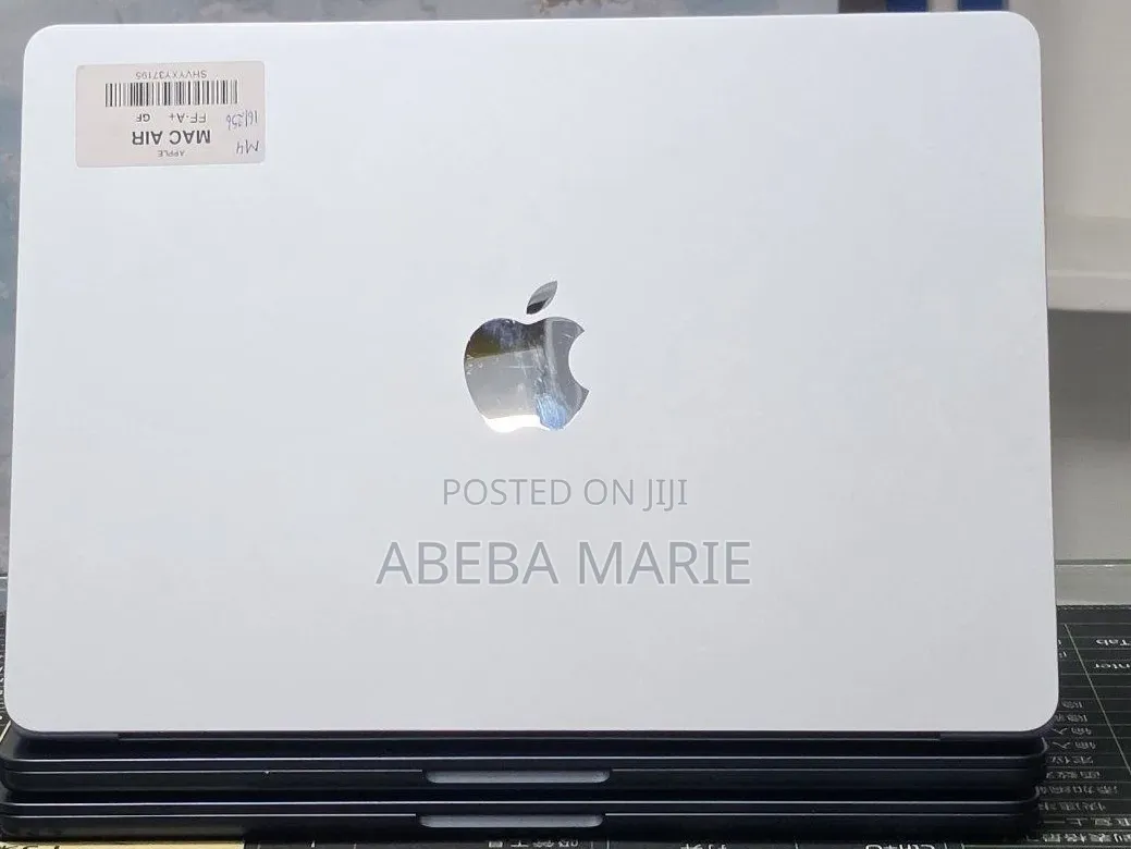 New Laptop Apple MacBook Air 2025 M4 16GB Apple M4 SSD 256GB