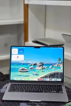 New Laptop Apple MacBook 8GB SSD 256GB