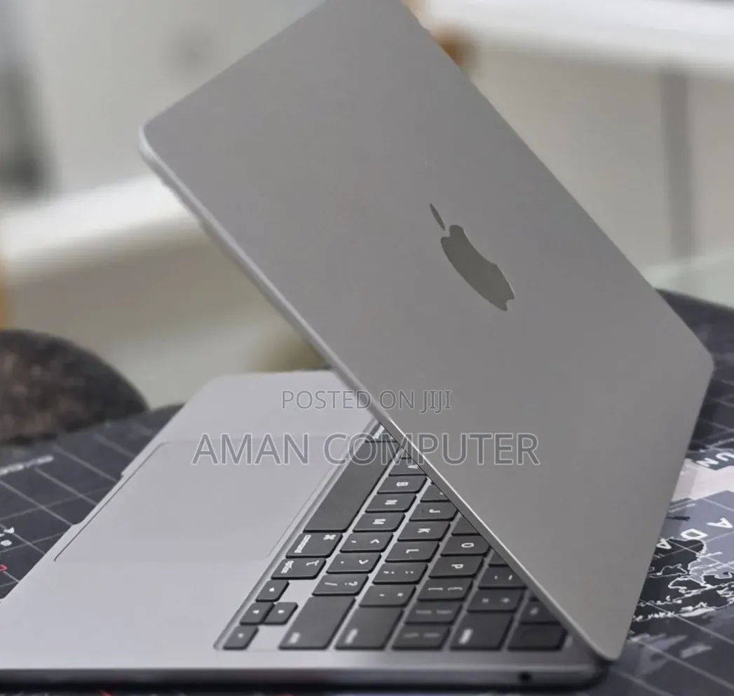 New Laptop Apple MacBook Air 2022 M2 8GB Apple M2 SSD 256GB