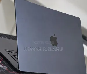 New Laptop Apple MacBook Air 2025 M4 16GB Apple M4 SSD 256GB