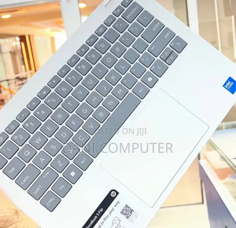 New Laptop HP OmniBook 5 14" 16GB Intel Core 7 SSD 512GB