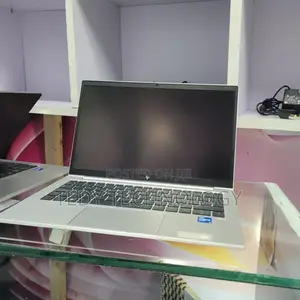 New Laptop HP EliteBook 830 16GB Intel Core i5 SSD 512GB
