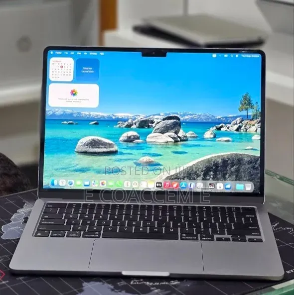 New Laptop Apple MacBook 8GB SSD 256GB
