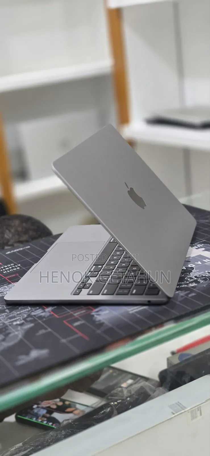 New Laptop Apple MacBook Air 2022 M2 8GB Apple M2 SSD 256GB