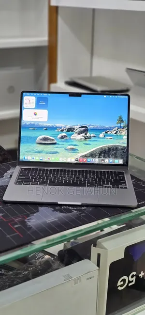 New Laptop Apple MacBook Air 2022 M2 8GB Apple M2 SSD 256GB