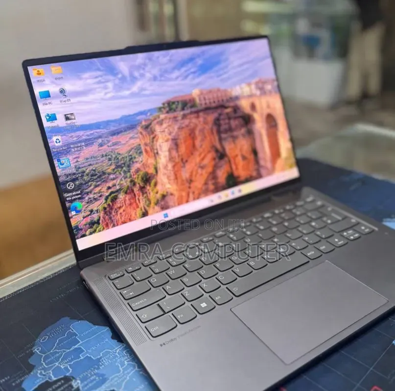 New Laptop Lenovo 16GB AMD Ryzen 7 SSD 512GB