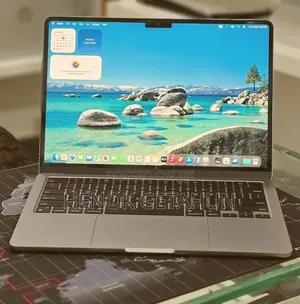 New Laptop Apple MacBook Air 2022 M2 8GB Apple M2 SSD 256GB