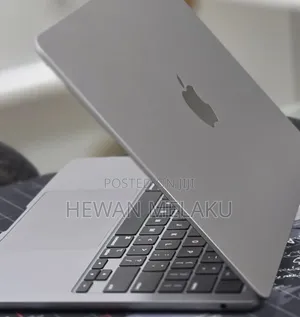 New Laptop Apple MacBook Air 2022 M2 8GB Apple M2 SSD 256GB