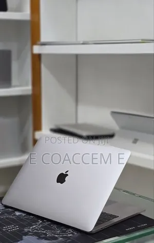 New Laptop Apple MacBook Pro 2019 16GB Intel Core i7 SSD 512GB