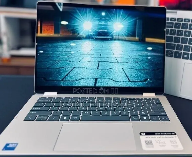 New Laptop HP OmniBook 5 14" 16GB Intel Core 7 SSD 512GB