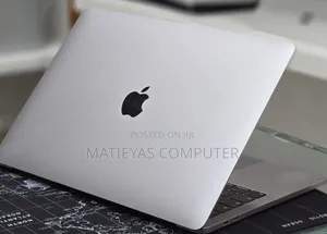 New Laptop Apple MacBook Pro 2019 16GB Intel Core i7 SSD 512GB