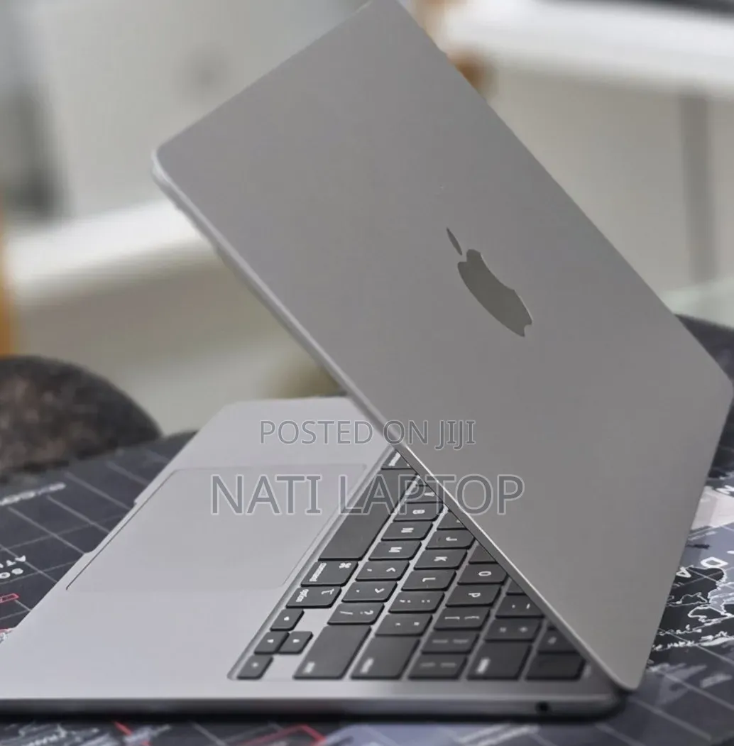 New Laptop Apple MacBook Air 2022 M2 8GB Apple M2 SSD 256GB
