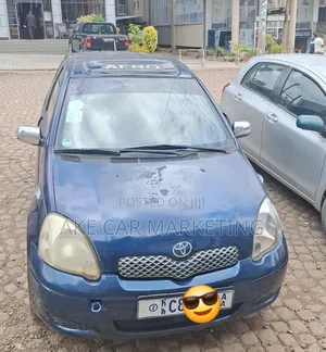 Toyota Vitz 2005 Blue