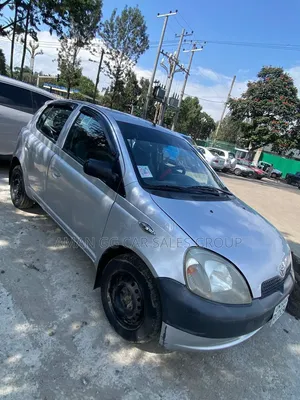 Toyota Vitz 2003 Silver